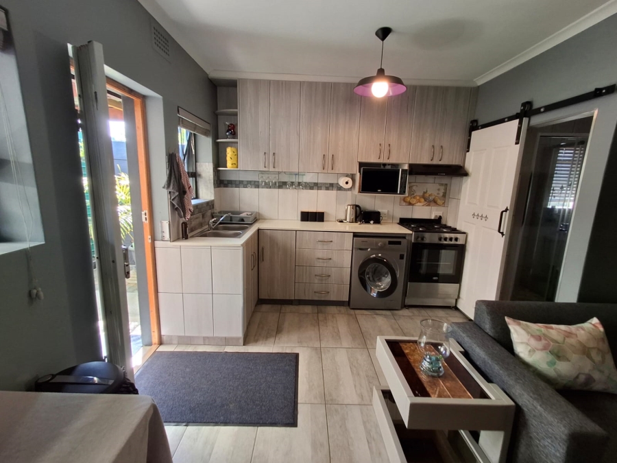 To Let 1 Bedroom Property for Rent in Labiance Estate Western Cape